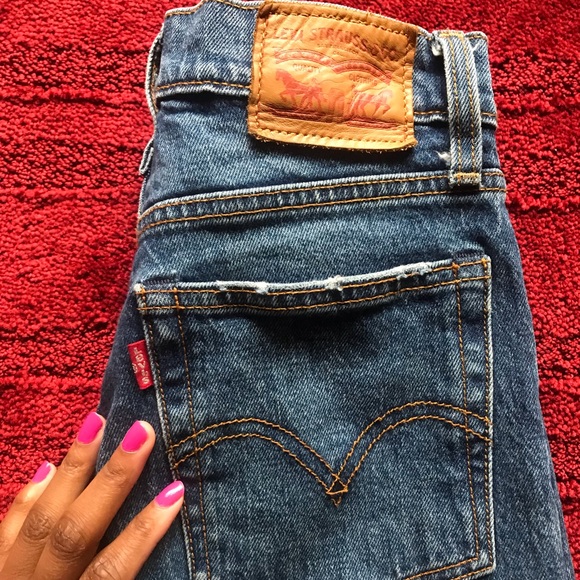Levi’s Wedgie Fit Straight Jeans - Picture 4 of 6
